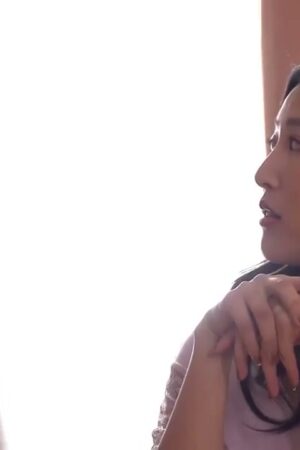 Miri Mizuki: Đẳng cấp kiêu sa bùng cháy trong siêu phẩm MEYD-758