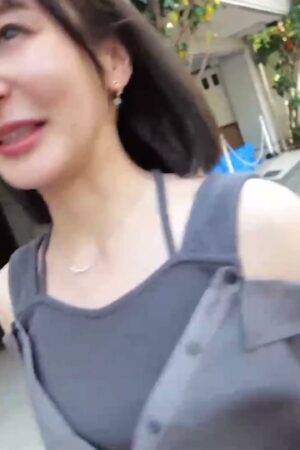 Yuri-chan bùng nổ đam mê trong BEAF-143: Đỉnh cao ái ân không giới hạn