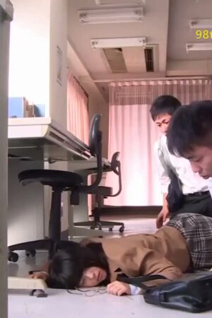 Yui Azuchi và MIDE-104: Đẳng cấp nữ thần trong màn trình diễn đê mê tột đỉnh